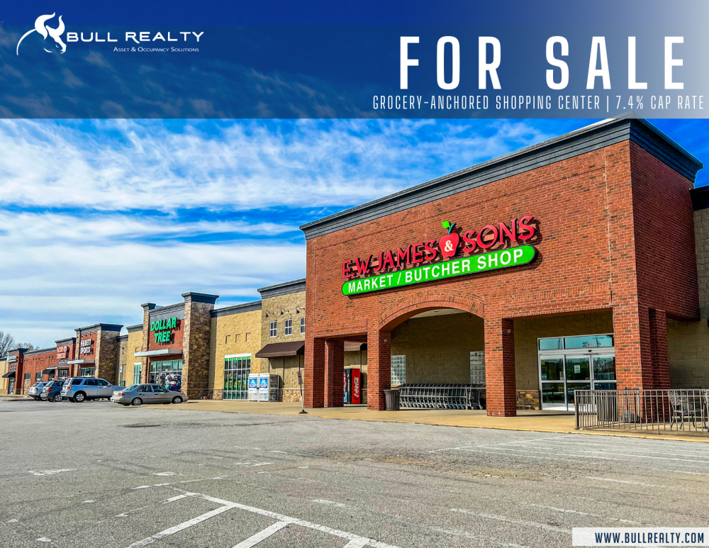 Grocery-Anchored Shopping Center | 7.4% Cap Rate