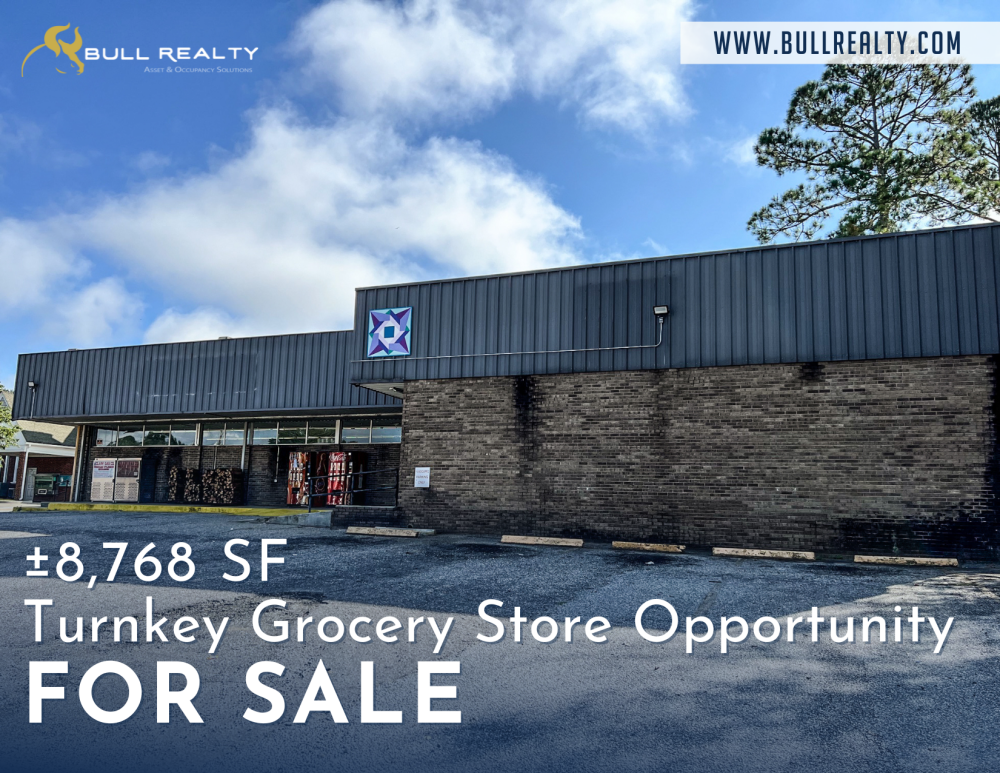 ±8,768 SF Turnkey Grocery Store Opportunity