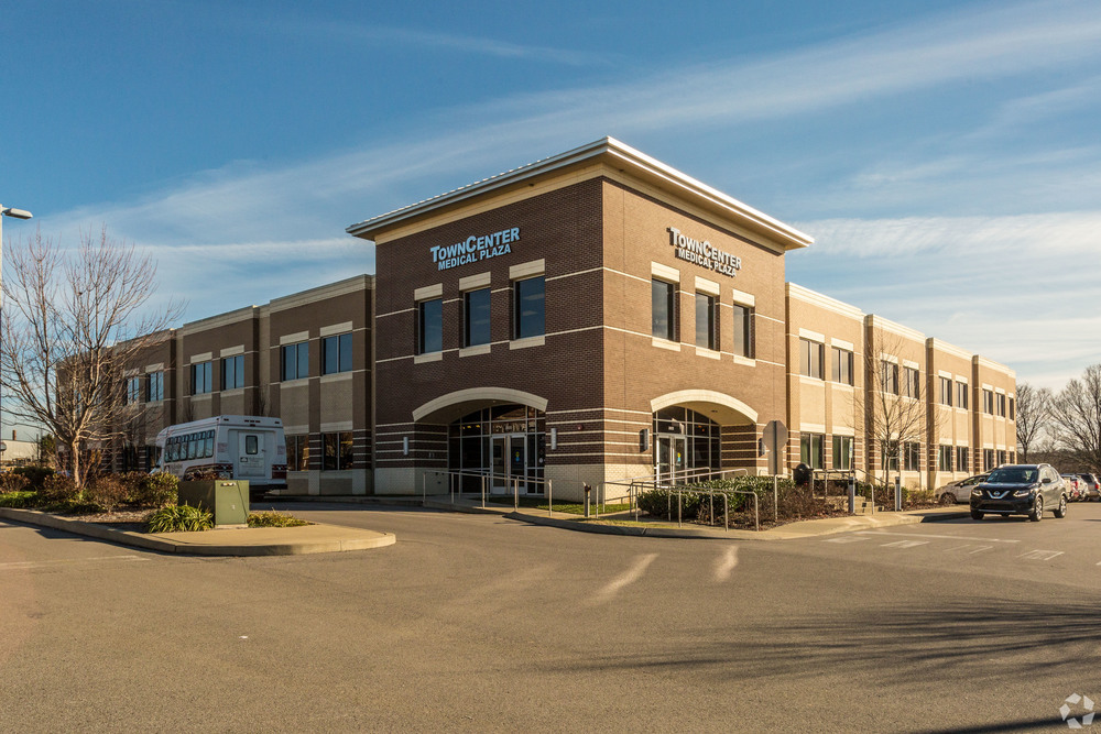 SOLD | Town Center Plaza | Mount Juliet, Tennessee